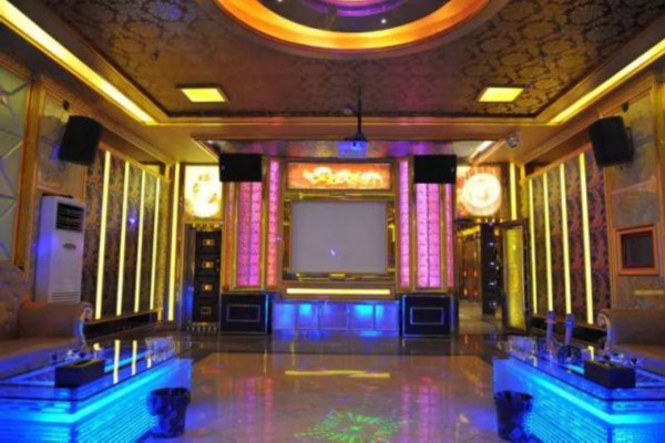 重庆时尚戏耍耍，演员活力四射演绎生活！