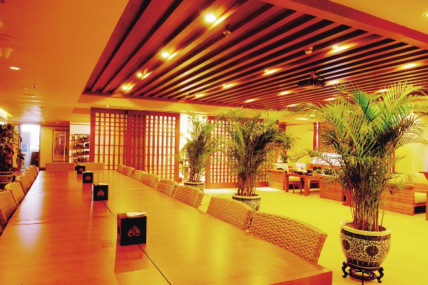 夜色重庆，艺术空间光影流转